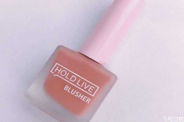 腮红液可以当口红吗 腮红液可以当口红吗