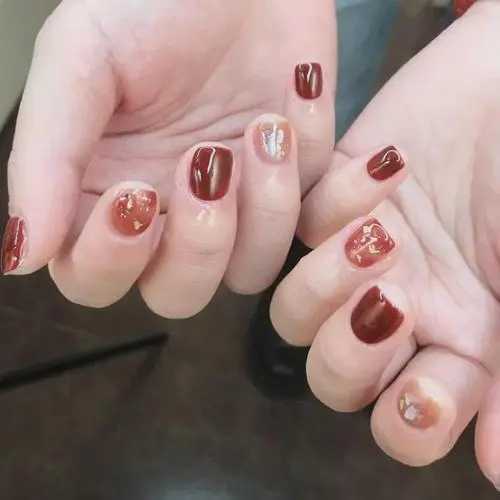 经常做美甲的危害 终于知道手指头为什么黑了