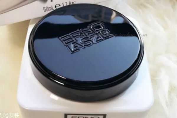 奥伦纳素豆腐霜白天可以用吗