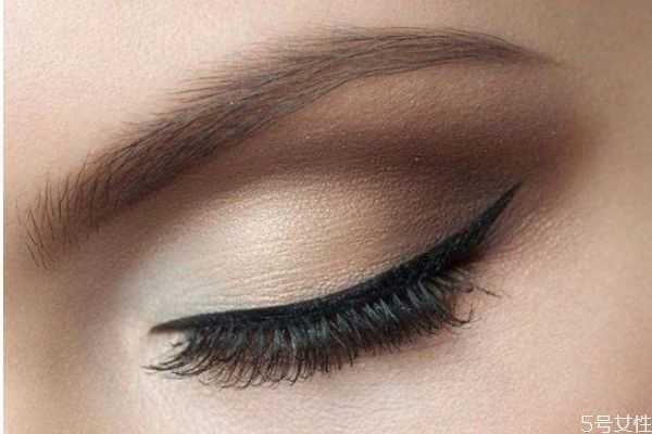 欧美妆一定要贴假睫毛吗