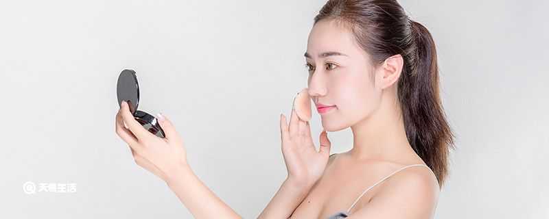 刷酸后白天可以化妆吗 刷酸后白天可以化妆吗