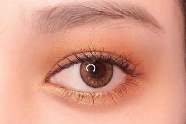 肿泡眼适合什么颜色的眼影 肿泡眼怎么画眼影好看