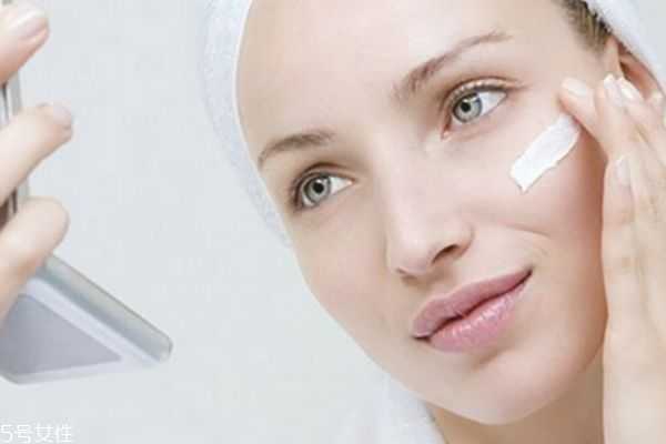 不同年龄怎么选择精华 不同年龄怎么选择精华