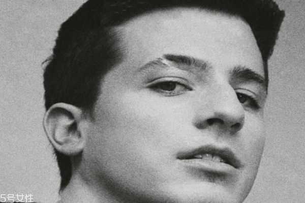 断眉怎么弄？怎么给自己弄断眉