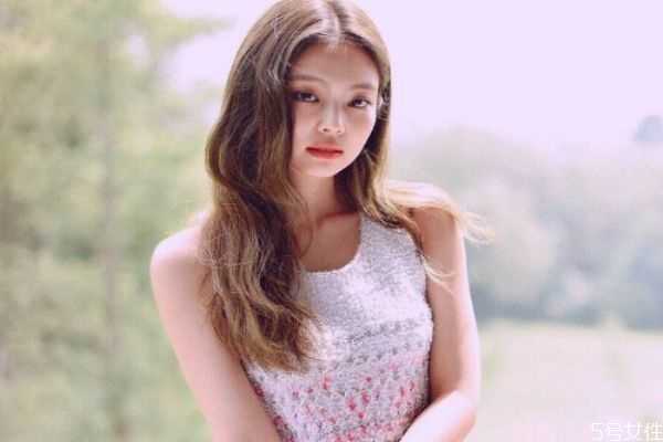 长期去角质的坏处是什么？去角质的对皮肤有害吗