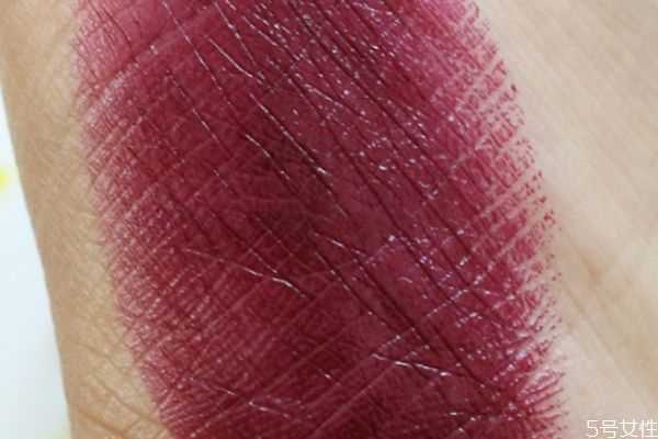 mac hang up适合黄皮吗？mac口红hang up什么颜色