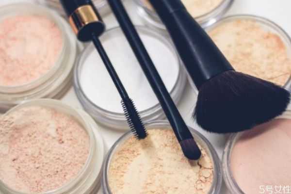 干净自然底妆如何打造 底妆不干净的原因