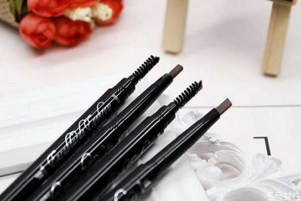 眉笔和铅笔成分一样吗？眉笔有没有保质期