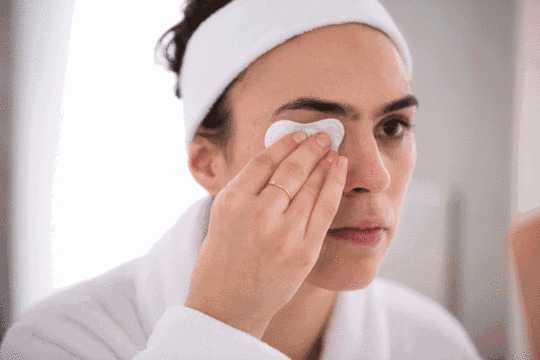 卸妆水会伤害皮肤吗 卸妆水会伤害皮肤吗