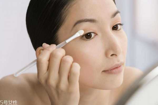 适合油性皮肤的粉底液有哪些 超级好用的大牌粉底液推荐