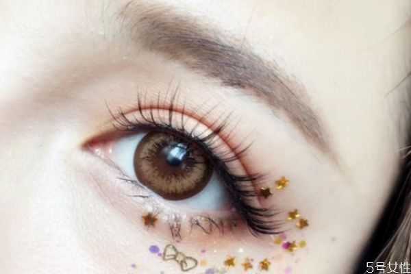 烫睫毛是什么？什么是烫睫毛和种睫毛