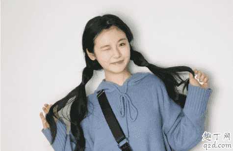 为什么扎马尾容易掉头发?马尾扎多了头顶会脱发吗 为什么扎马尾容易掉头发?马尾扎多了头顶会脱发吗