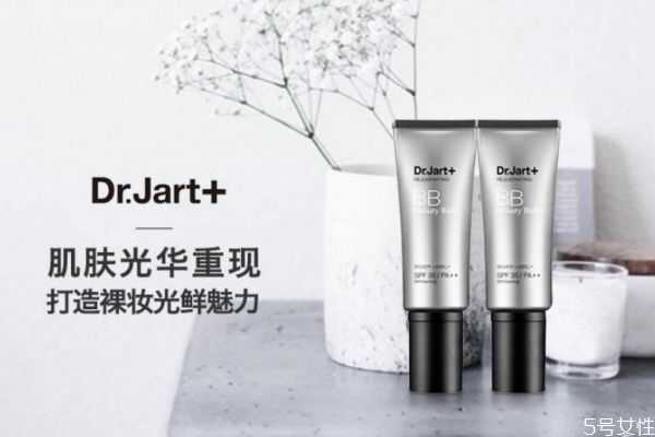 bb霜和粉底液怎么区分？bb霜可以当粉底液用吗？