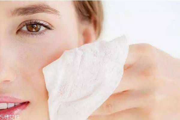 每天都可以用化妆水湿敷吗