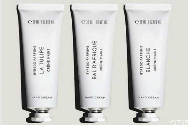 护手霜是化妆品吗?护肤品和化妆品有什么区别 护手霜是化妆品吗?护肤品和化妆品有什么区别