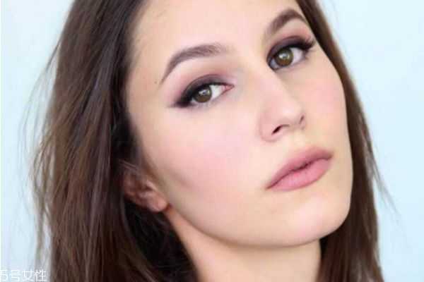 化妆水可以补水吗 化妆水可以补水吗