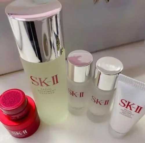 神仙水好还是兰蔻极光水好 神仙水好还是兰蔻极光水好