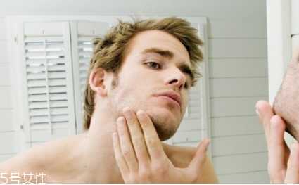 男人衰老的快什么原因？男人衰老的五大特征