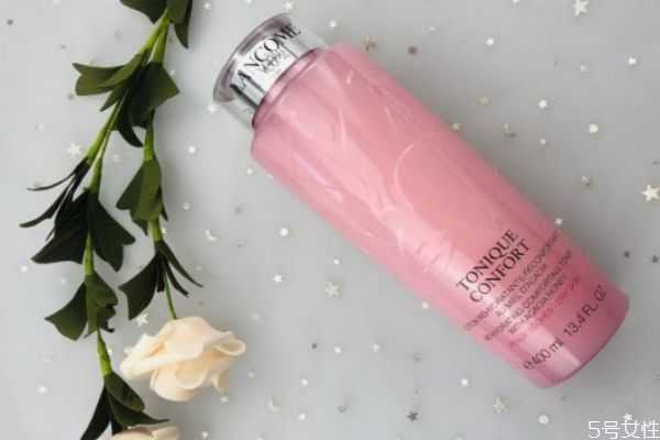 闭口粉刺能用兰蔻粉水吗？兰蔻粉水用后皮肤泛红怎么办