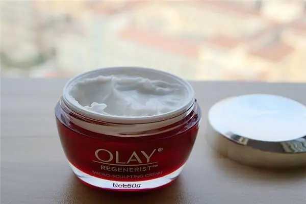 olay大红瓶面霜和空气霜的区别 olay大红瓶面霜和空气霜的区别