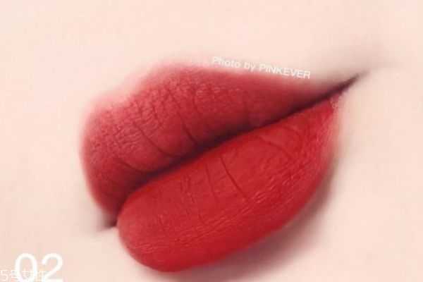 葡萄色系的口红有哪些？葡萄色口红适合黄皮吗