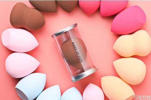 美妆蛋吃粉的表现 怎么判断美妆蛋吃不吃粉 美妆蛋吃粉的表现 怎么判断美妆蛋吃不吃粉