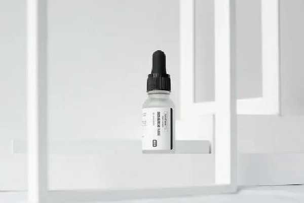 烟酰胺原液祛斑效果怎么样 烟酰胺原液可以淡化黑色素吗