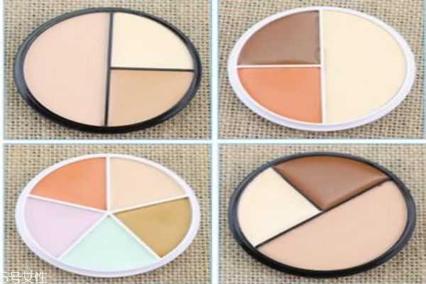 有痘痘的人可以使用遮瑕膏吗?遮瑕膏应该在化妆的哪一步使用呢 有痘痘的人可以使用遮瑕膏吗?遮瑕膏应该在化妆的哪一步使用呢