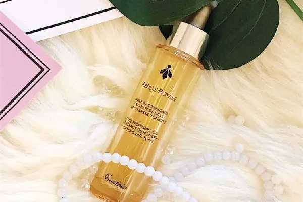 娇兰复原蜜敏感肌肤可以使用吗？娇兰复原蜜适合混油皮吗