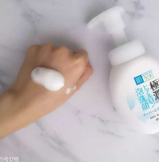 cow洗面奶和肌研极润洗面奶哪个好