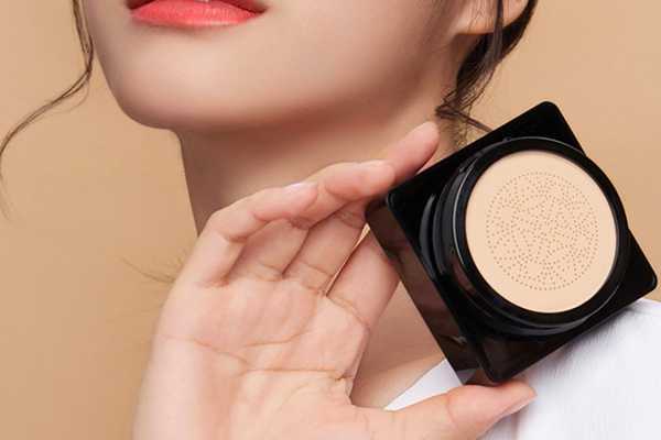 蘑菇气垫用的时候用干的还是湿的 蘑菇气垫用的时候用干的还是湿的