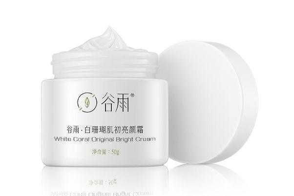 素颜霜是保湿霜吗? 素颜霜是保湿霜吗?