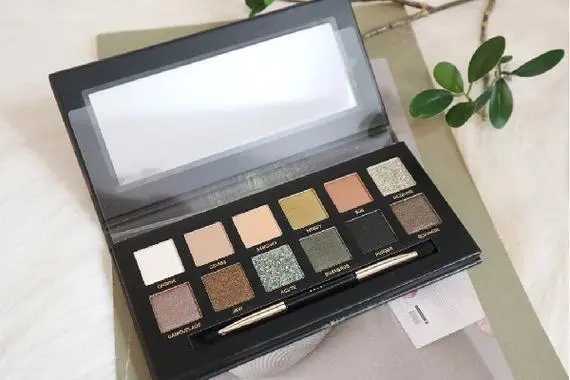 完美日记眼影盘保质期多长时间 完美日记眼影盘保质期多长时间