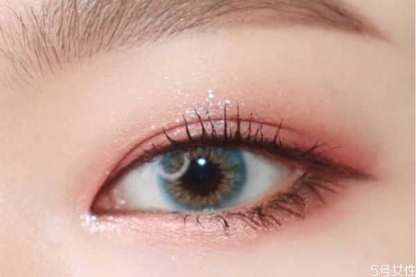 蜜桃色眼妆教程 蜜桃色眼妆怎么画好看 蜜桃色眼妆教程 蜜桃色眼妆怎么画好看