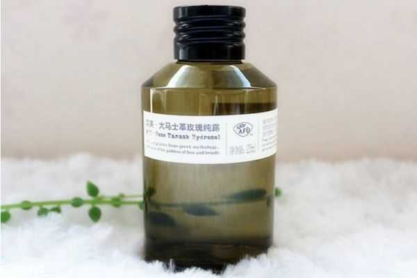 纯露能混在一起用吗