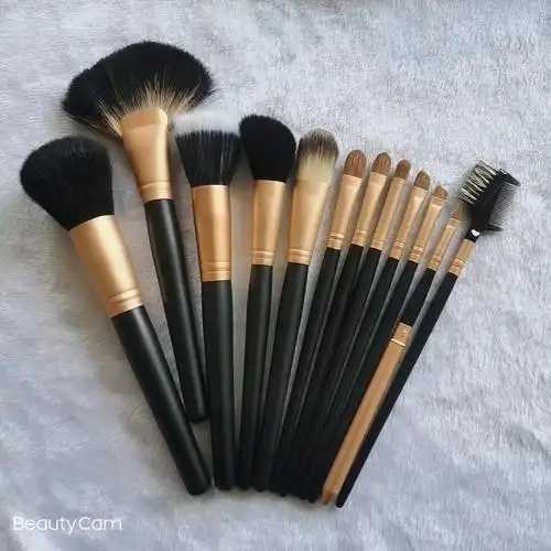 坡形遮瑕刷怎么用