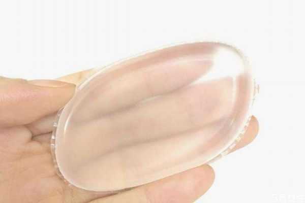 硅胶粉扑怎么用散粉？硅胶粉扑要撕掉薄膜吗