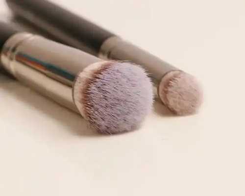 遮瑕刷可以涂腮红吗