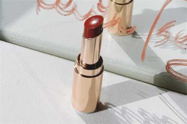 兰蔻168是什么颜色？兰蔻168适合黄皮吗