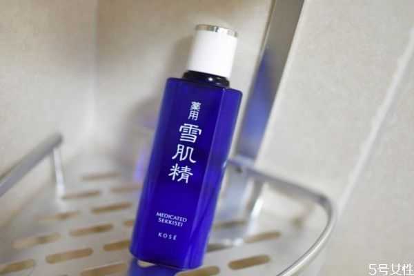 化妆水多久过期?过期化妆水的其它用法