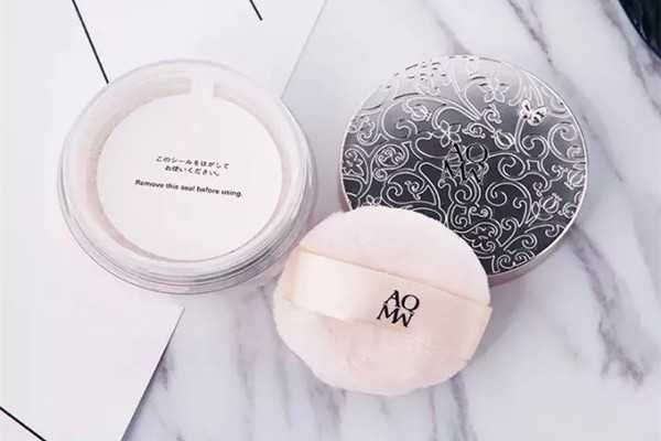 散粉会不会堵塞毛孔