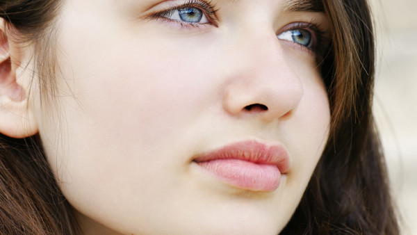 洗脸水温度多少度适宜?洗脸水的硬度多少合适? 洗脸水温度多少度适宜?洗脸水的硬度多少合适?