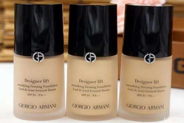 粉底液是不是要选跟肤色一样?粉底液要白一点还是自然色