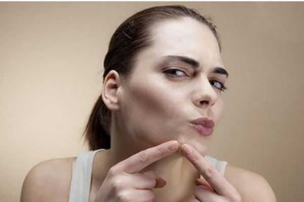 挤痘痘的坏处有什么？为什么不能挤痘痘