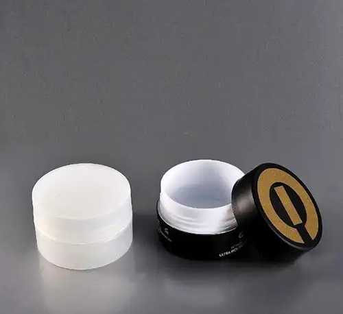 粉底霜香味好重可以用吗 粉底霜香味好重可以用吗