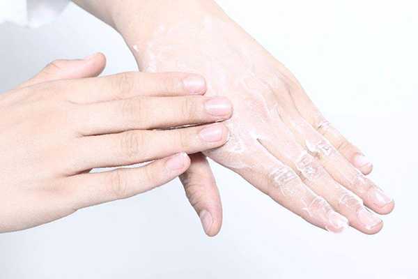 茱莉寇玫瑰护手霜成分 茱莉蔻玫瑰护手霜功效 茱莉寇玫瑰护手霜成分 茱莉蔻玫瑰护手霜功效