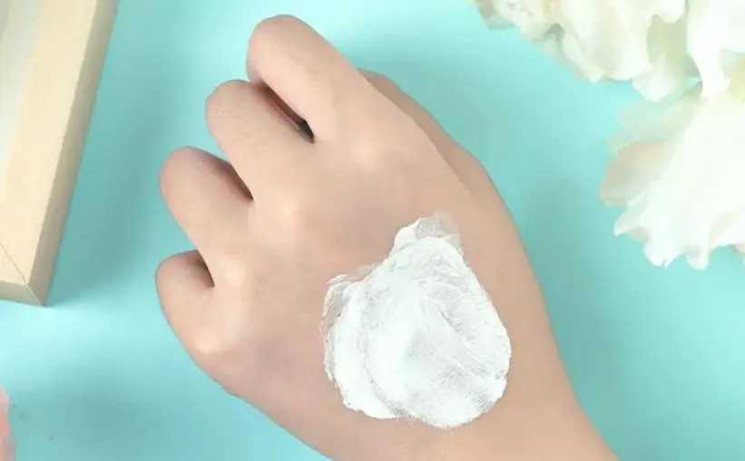 涂素颜霜后要涂散粉吗