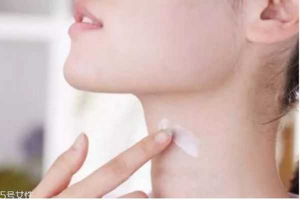 怎么去除颈部皱纹最好的方法