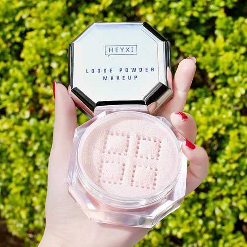 蜜粉容易闷痘吗