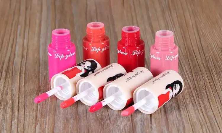 唇蜜是必须要用的吗